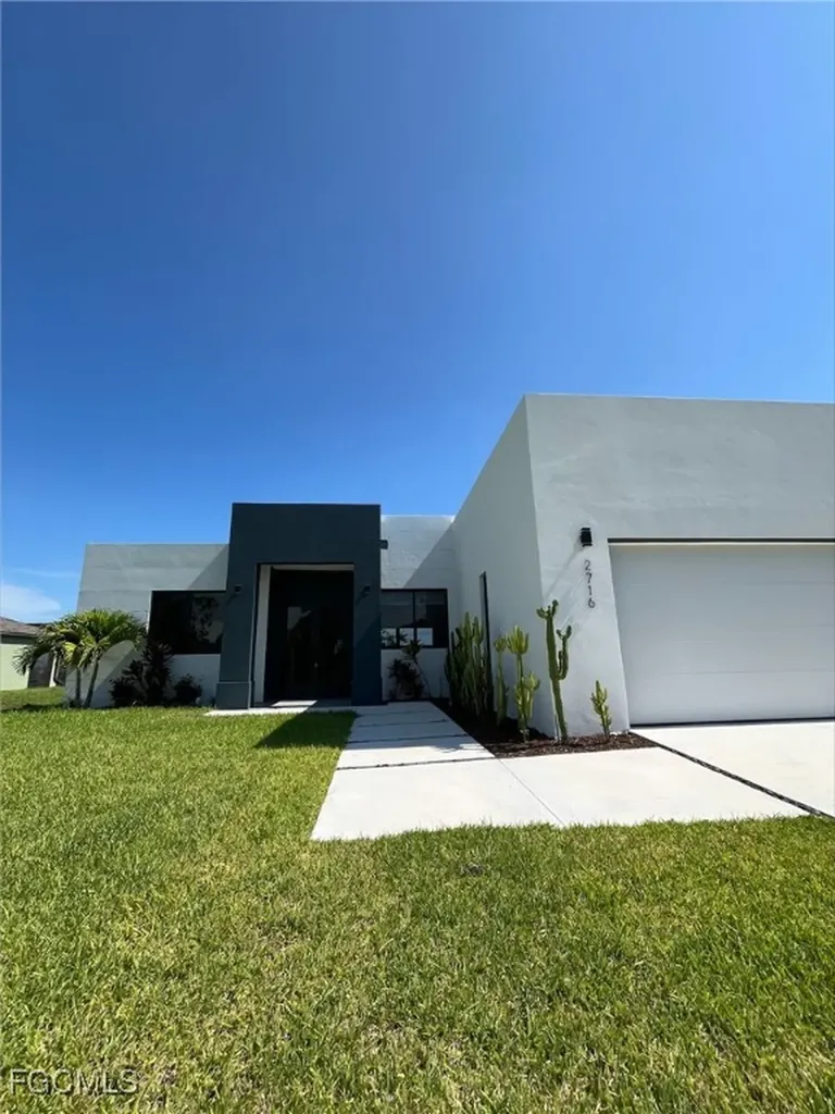 2716 NW 22nd Street Cape Coral FL 33993