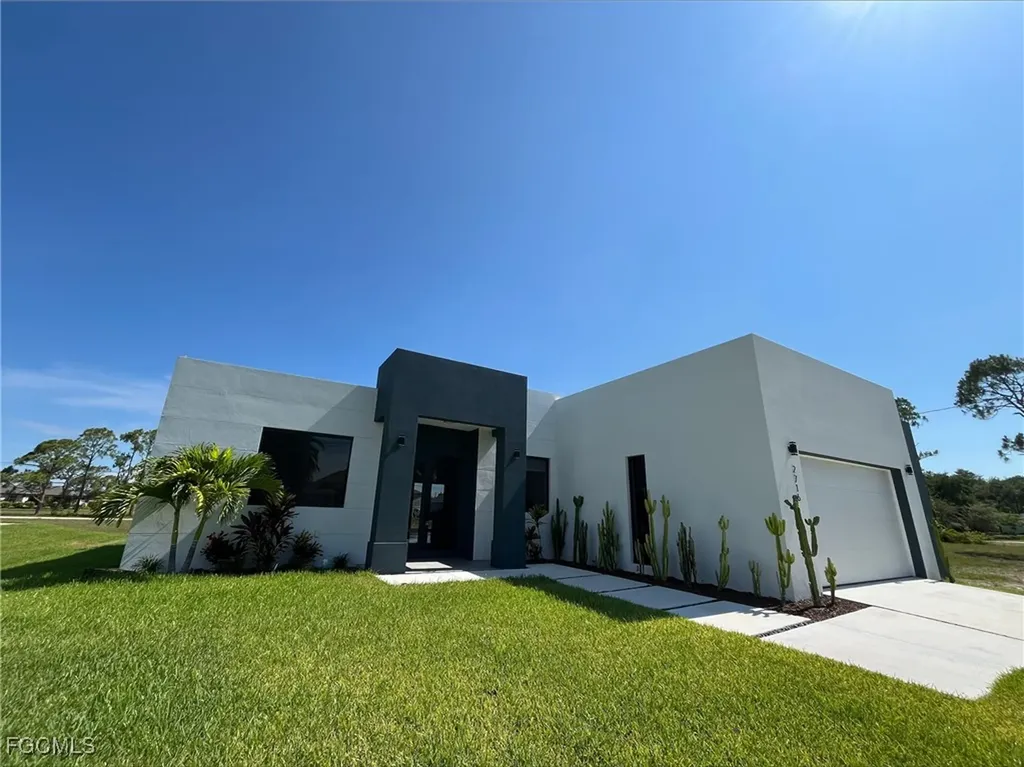 2716 NW 22nd Street Cape Coral FL 33993