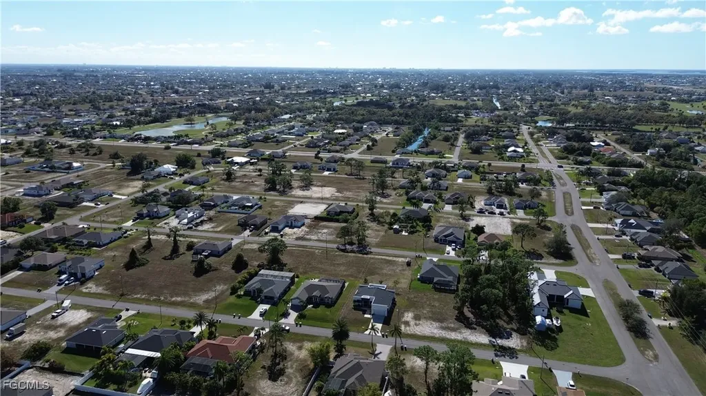 2716 NW 22nd Street Cape Coral FL 33993