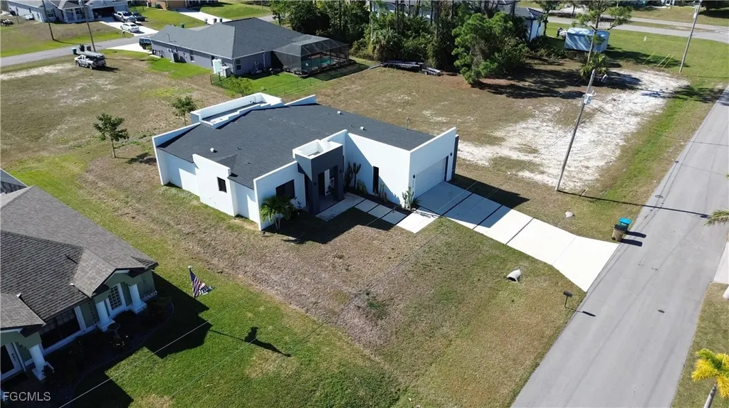 2716 NW 22nd Street Cape Coral FL 33993