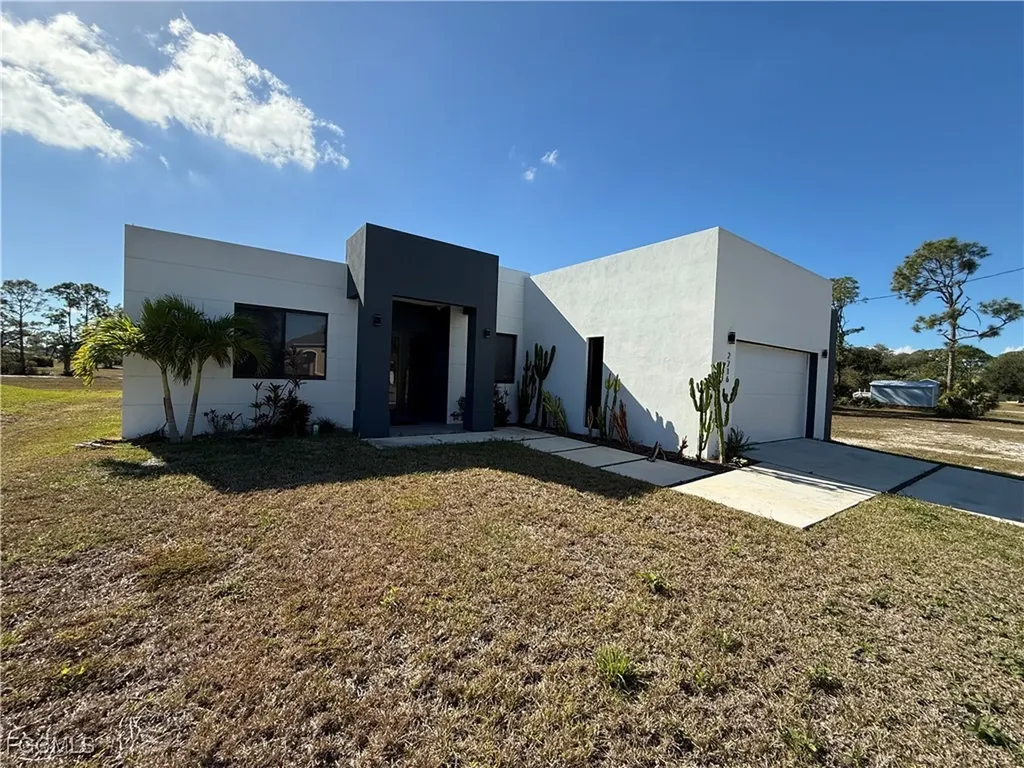 2716 NW 22nd Street Cape Coral FL 33993