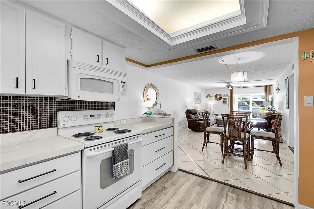 1304 Miramar Street Cape Coral FL 33904