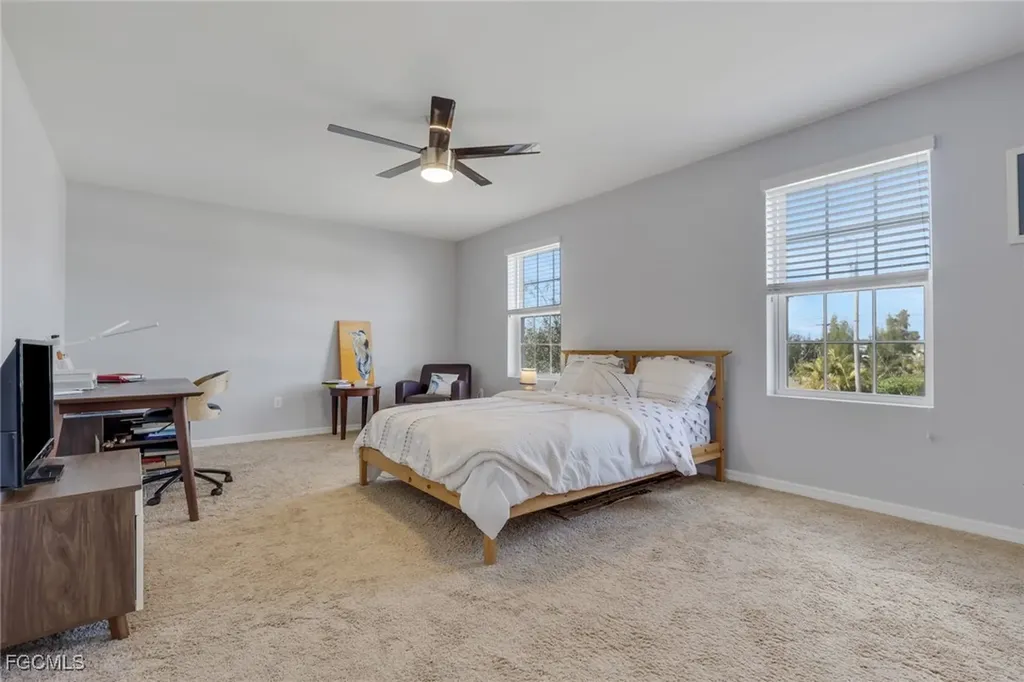 836 SW 28th Terrace Cape Coral FL 33914