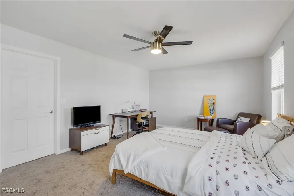 836 SW 28th Terrace Cape Coral FL 33914