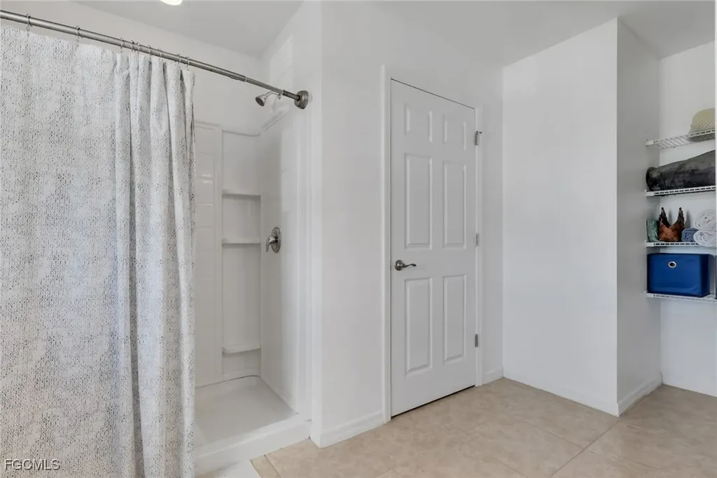 836 SW 28th Terrace Cape Coral FL 33914