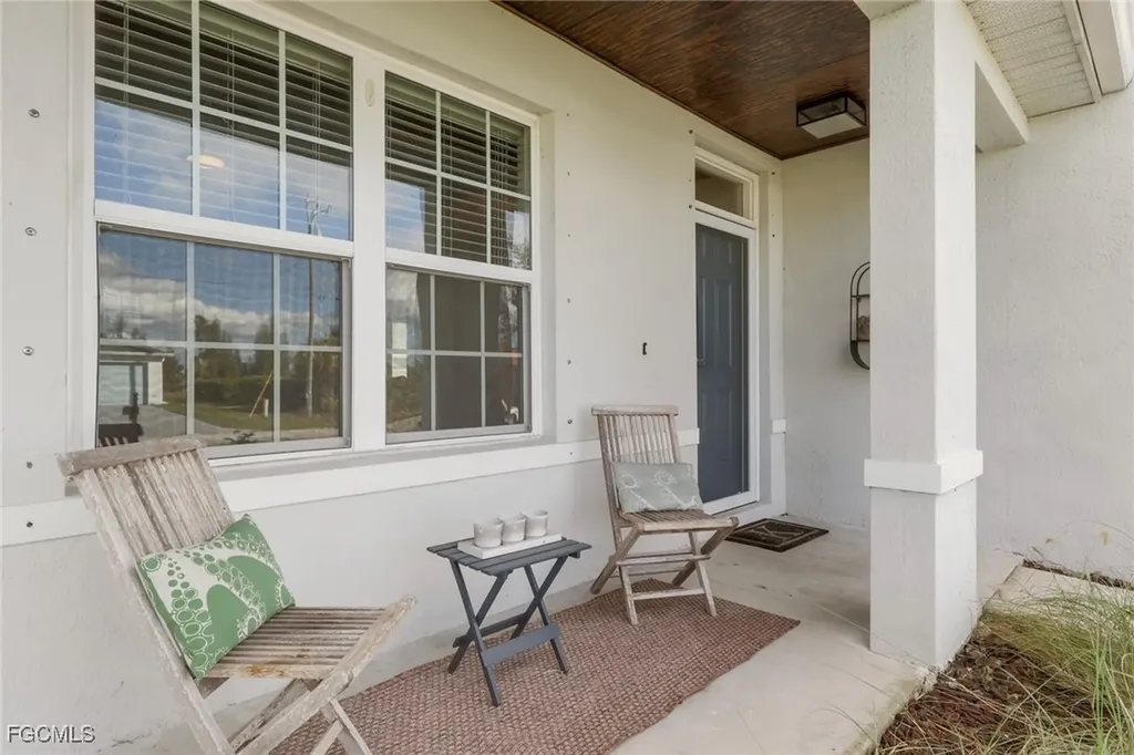836 SW 28th Terrace Cape Coral FL 33914