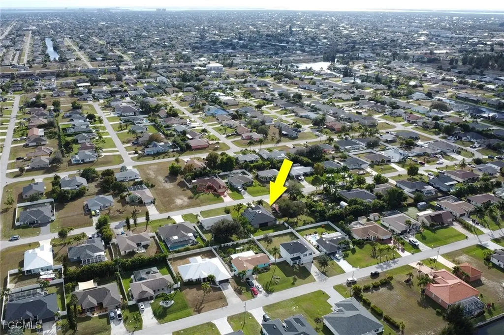 836 SW 28th Terrace Cape Coral FL 33914
