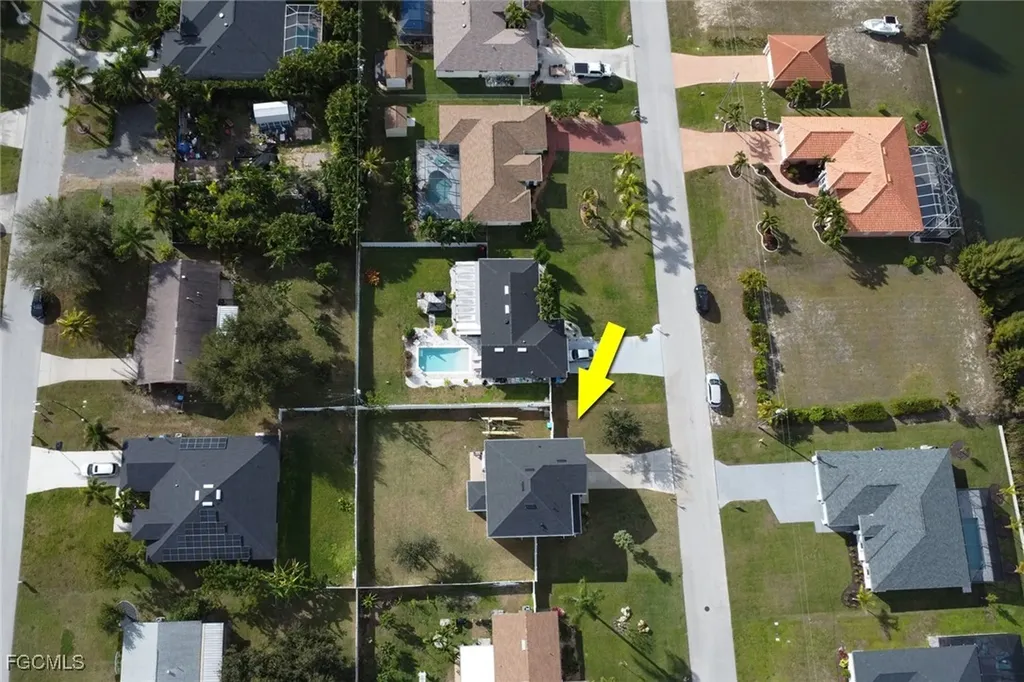 836 SW 28th Terrace Cape Coral FL 33914