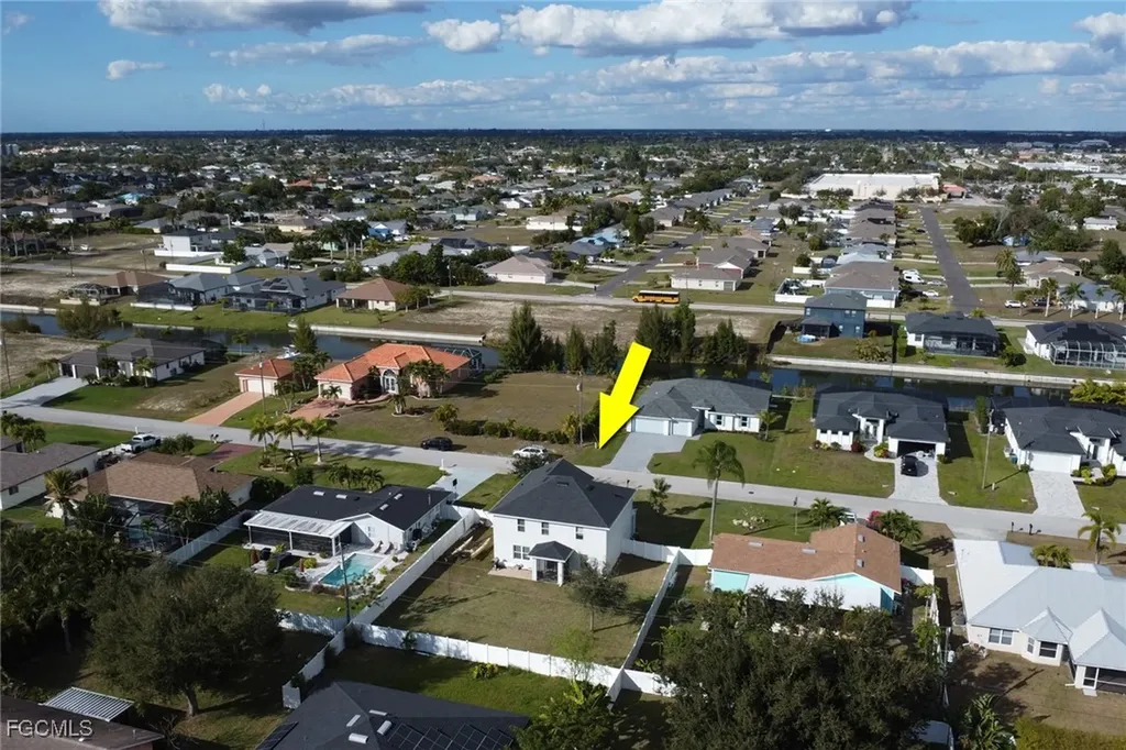 836 SW 28th Terrace Cape Coral FL 33914
