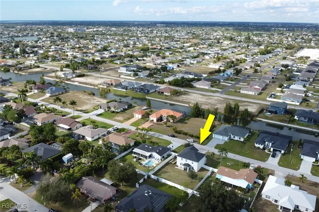 836 SW 28th Terrace Cape Coral FL 33914
