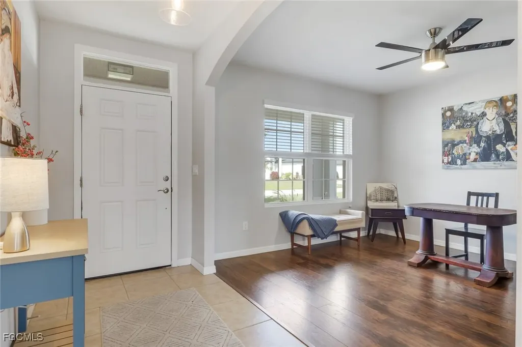 836 SW 28th Terrace Cape Coral FL 33914