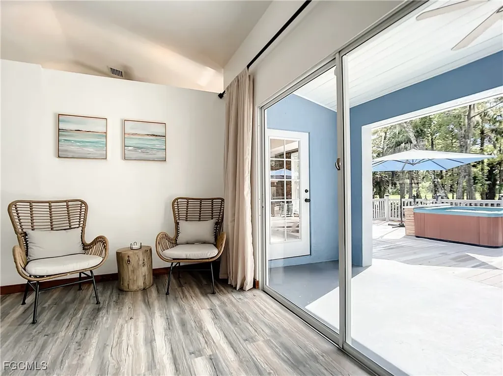 2511 6th Street NW Naples FL 34120