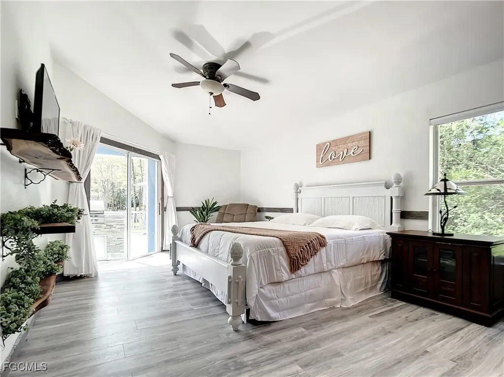 2511 6th Street NW Naples FL 34120