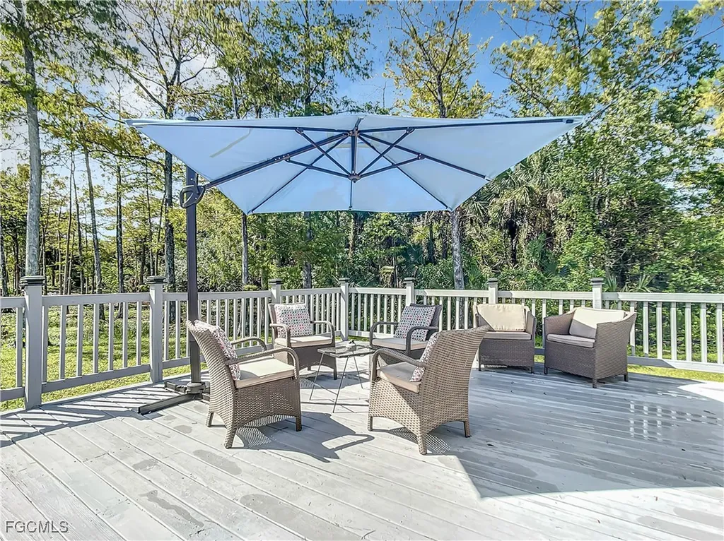 2511 6th Street NW Naples FL 34120