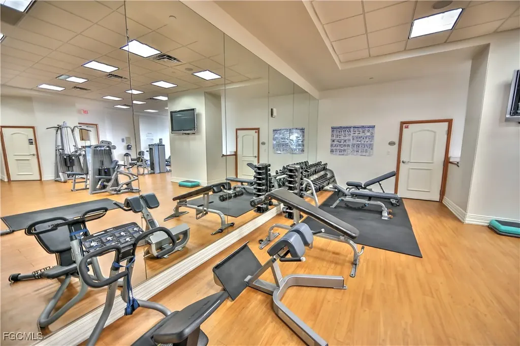 2090 W First Street Fort Myers FL 33901