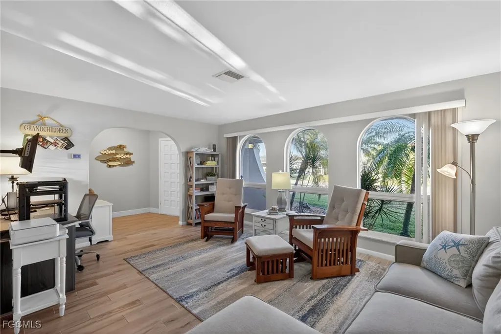 3756 SE 2nd Avenue Cape Coral FL 33904