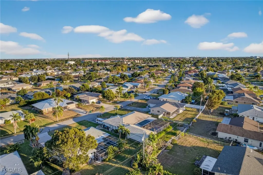 3756 SE 2nd Avenue Cape Coral FL 33904
