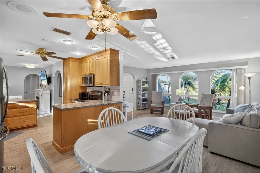 3756 SE 2nd Avenue Cape Coral FL 33904