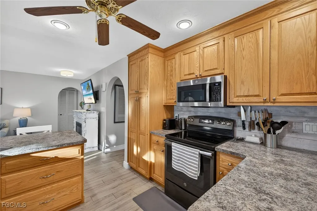 3756 SE 2nd Avenue Cape Coral FL 33904