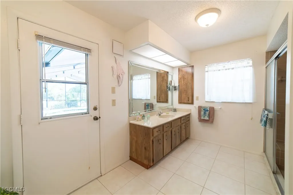 3440 Downing Street W Englewood FL 34224