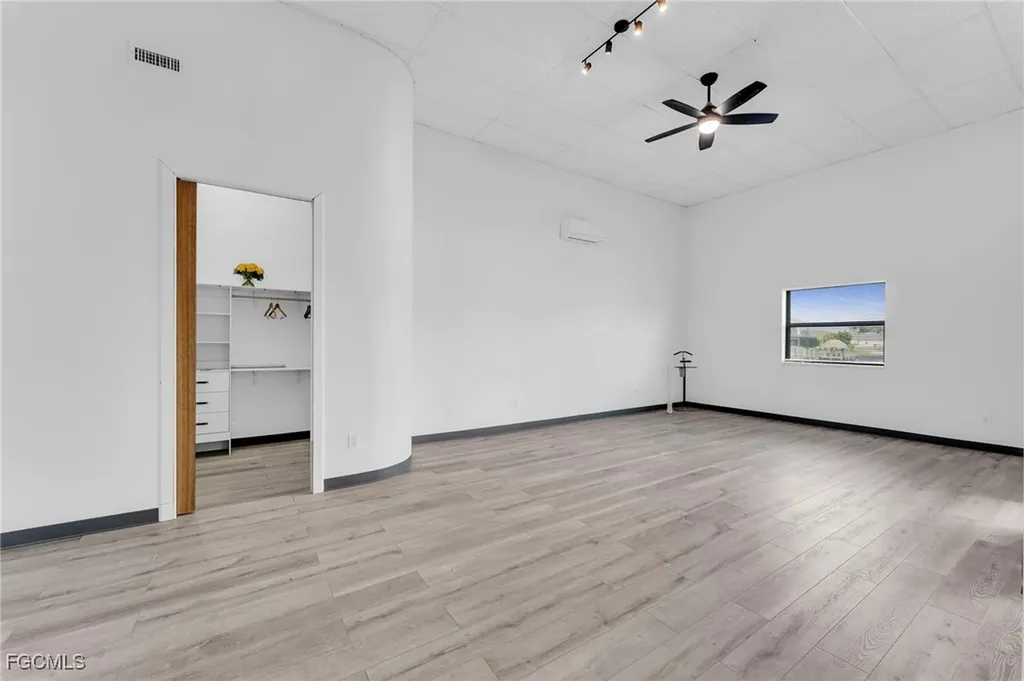 2405 SW 32nd Street Cape Coral FL 33914