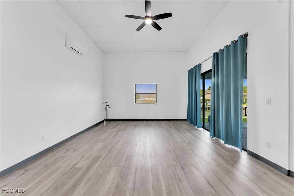 2405 SW 32nd Street Cape Coral FL 33914