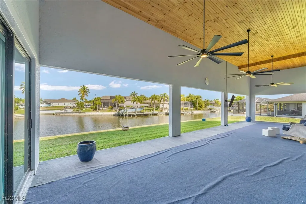 2405 SW 32nd Street Cape Coral FL 33914