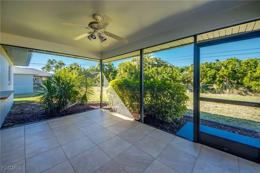2916 SW 2nd Avenue Cape Coral FL 33914