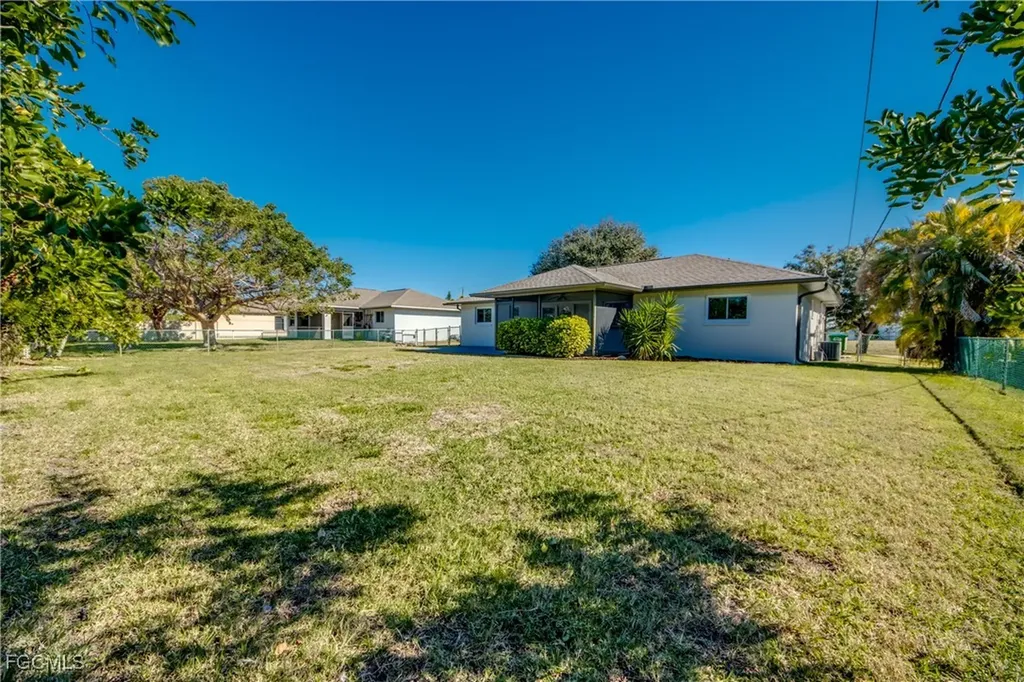 2916 SW 2nd Avenue Cape Coral FL 33914