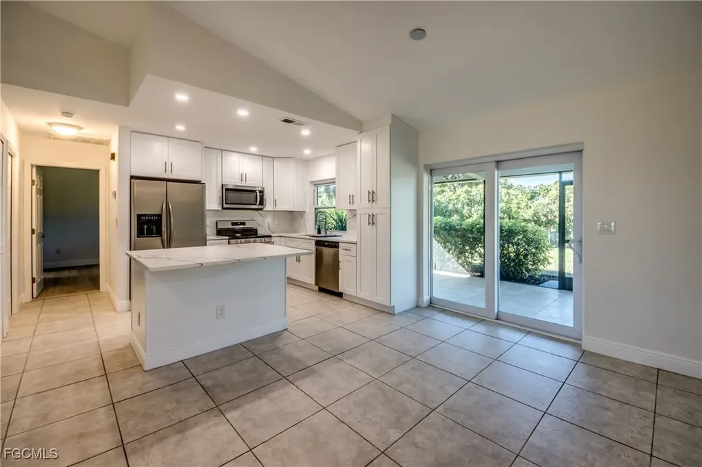 2916 SW 2nd Avenue Cape Coral FL 33914