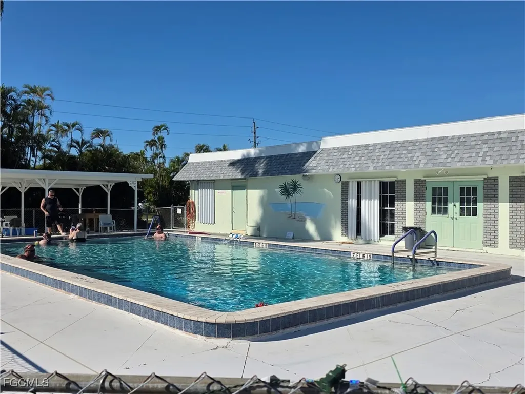101 Oak Lane Fort Myers FL 33908