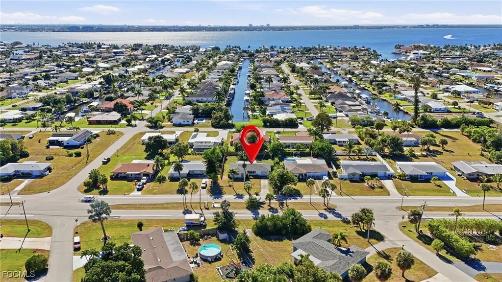 446 El Dorado Parkway E Cape Coral FL 33904