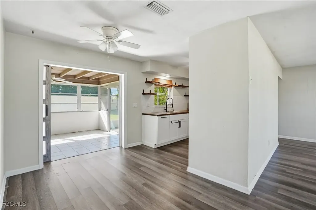 446 El Dorado Parkway E Cape Coral FL 33904