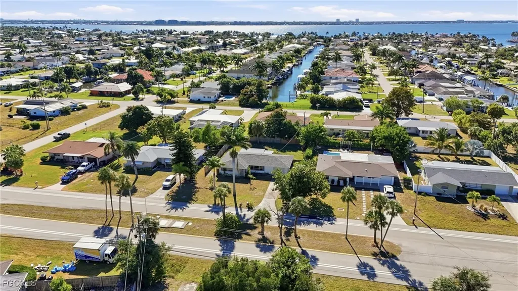 446 El Dorado Parkway E Cape Coral FL 33904