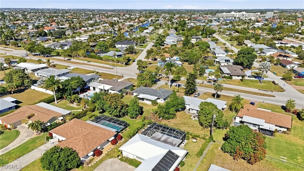 446 El Dorado Parkway E Cape Coral FL 33904