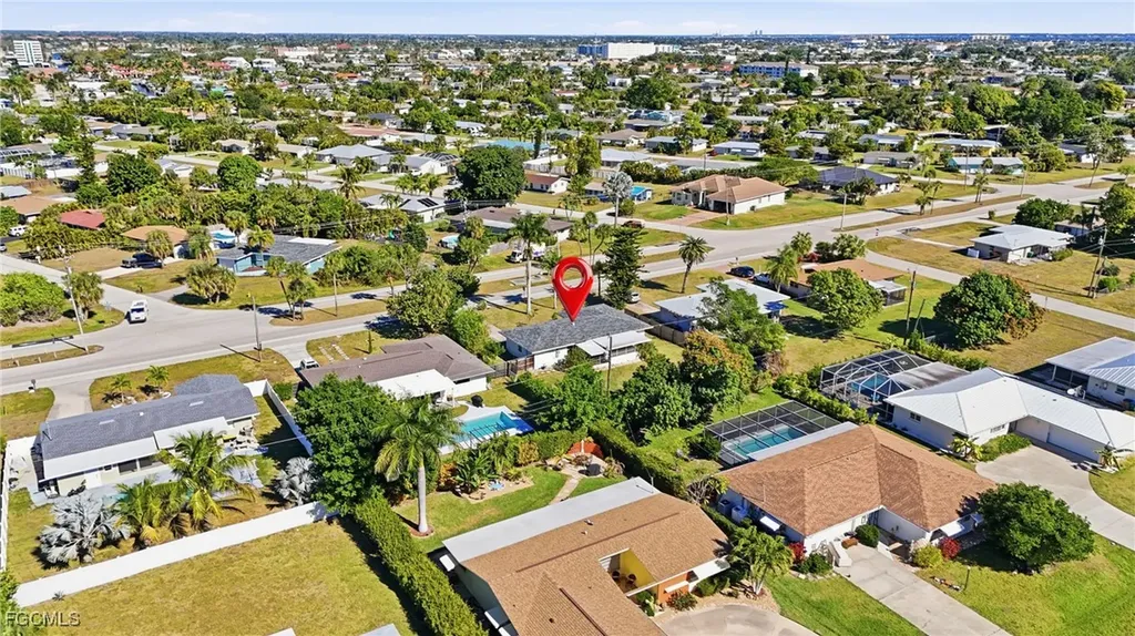 446 El Dorado Parkway E Cape Coral FL 33904