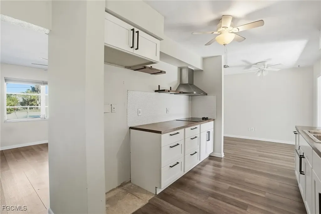 446 El Dorado Parkway E Cape Coral FL 33904