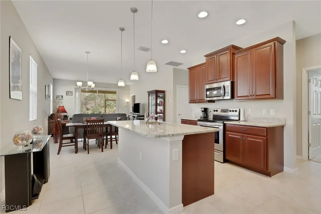 2112 Summersweet Drive Alva FL 33920