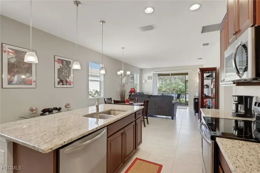 2112 Summersweet Drive Alva FL 33920