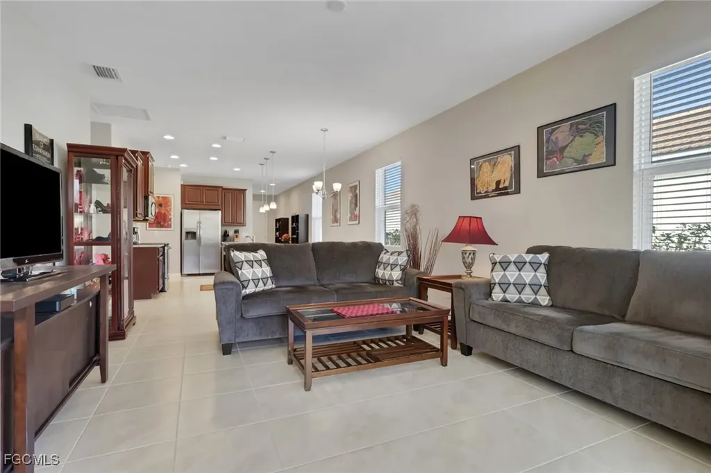 2112 Summersweet Drive Alva FL 33920