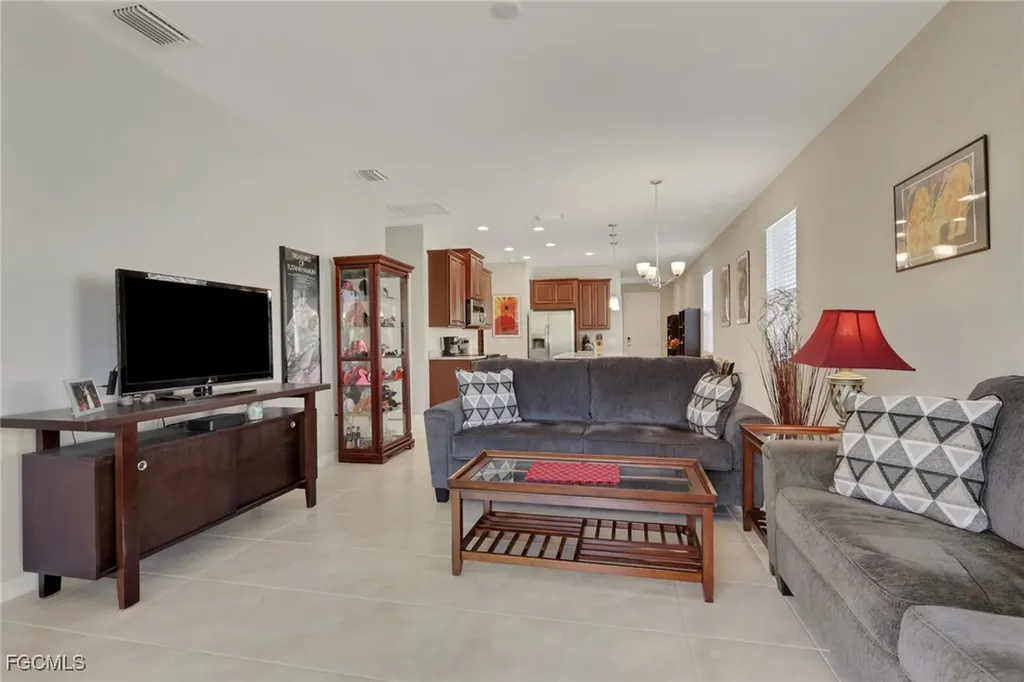 2112 Summersweet Drive Alva FL 33920