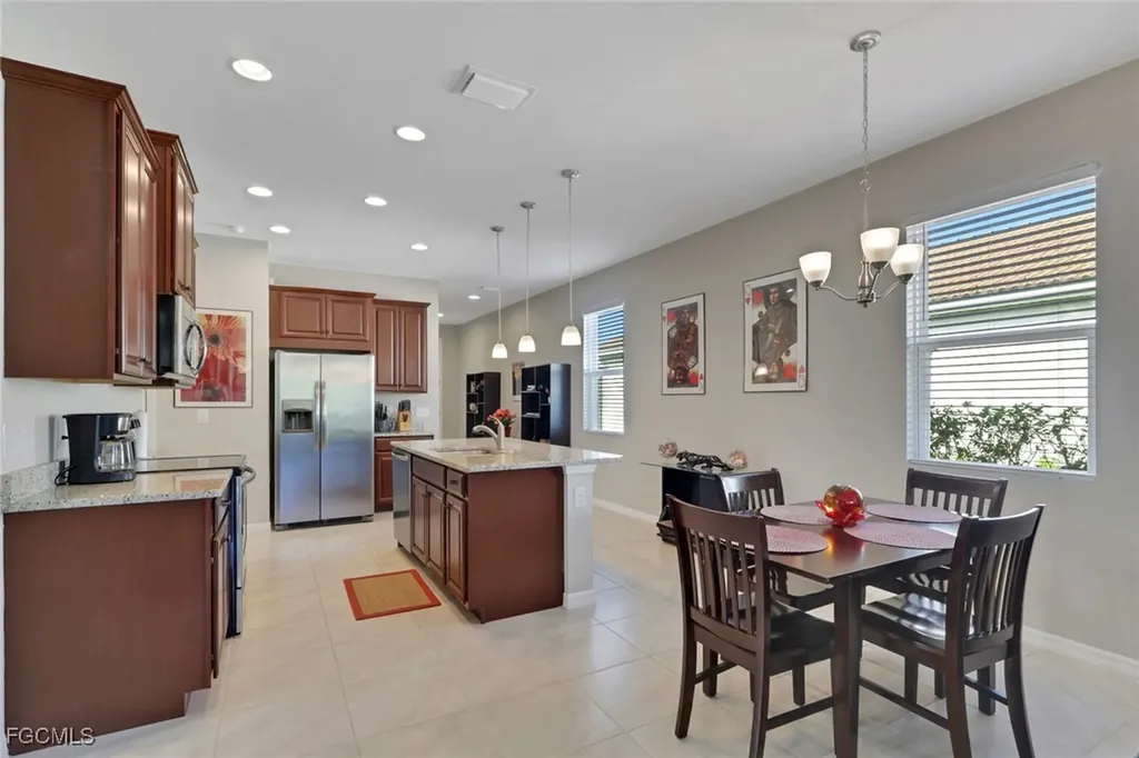 2112 Summersweet Drive Alva FL 33920