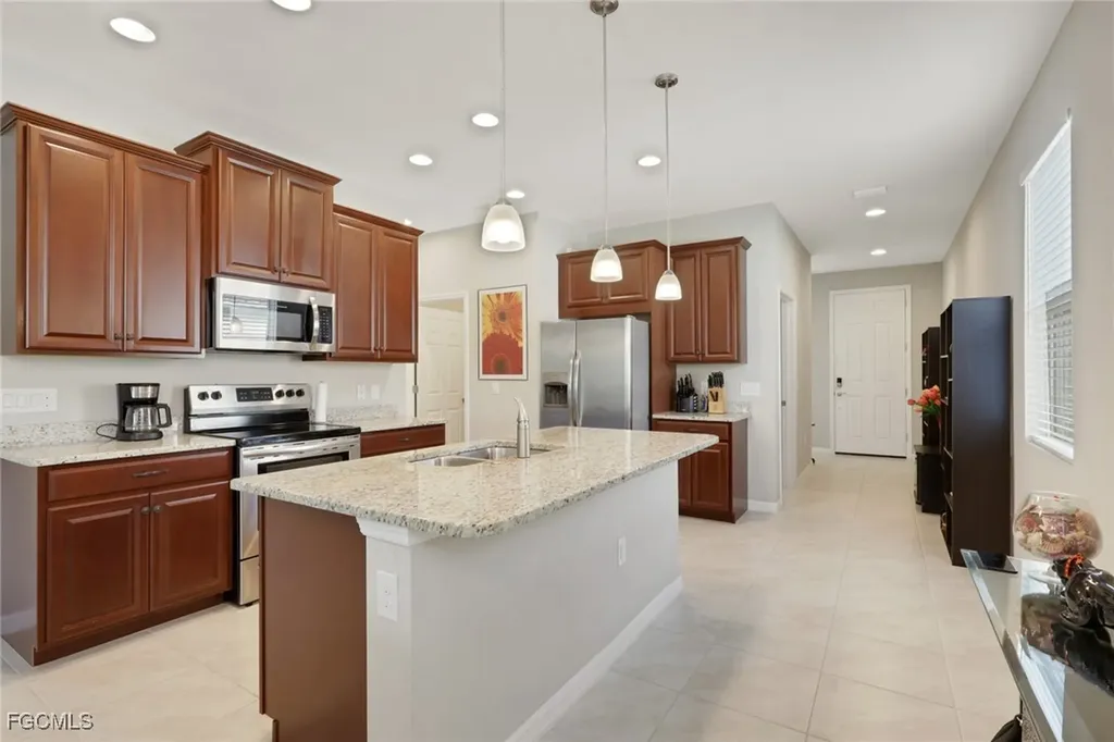 2112 Summersweet Drive Alva FL 33920