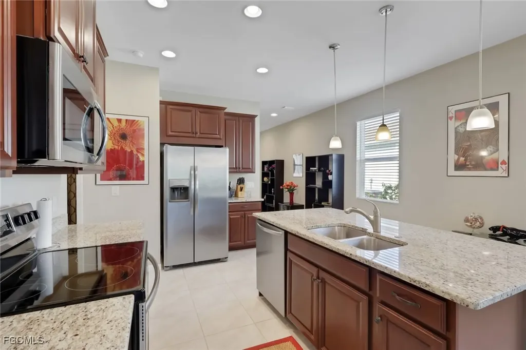 2112 Summersweet Drive Alva FL 33920