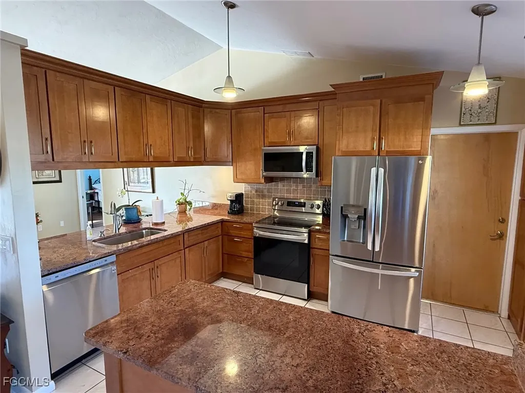 628 SW 35th Street Cape Coral FL 33914