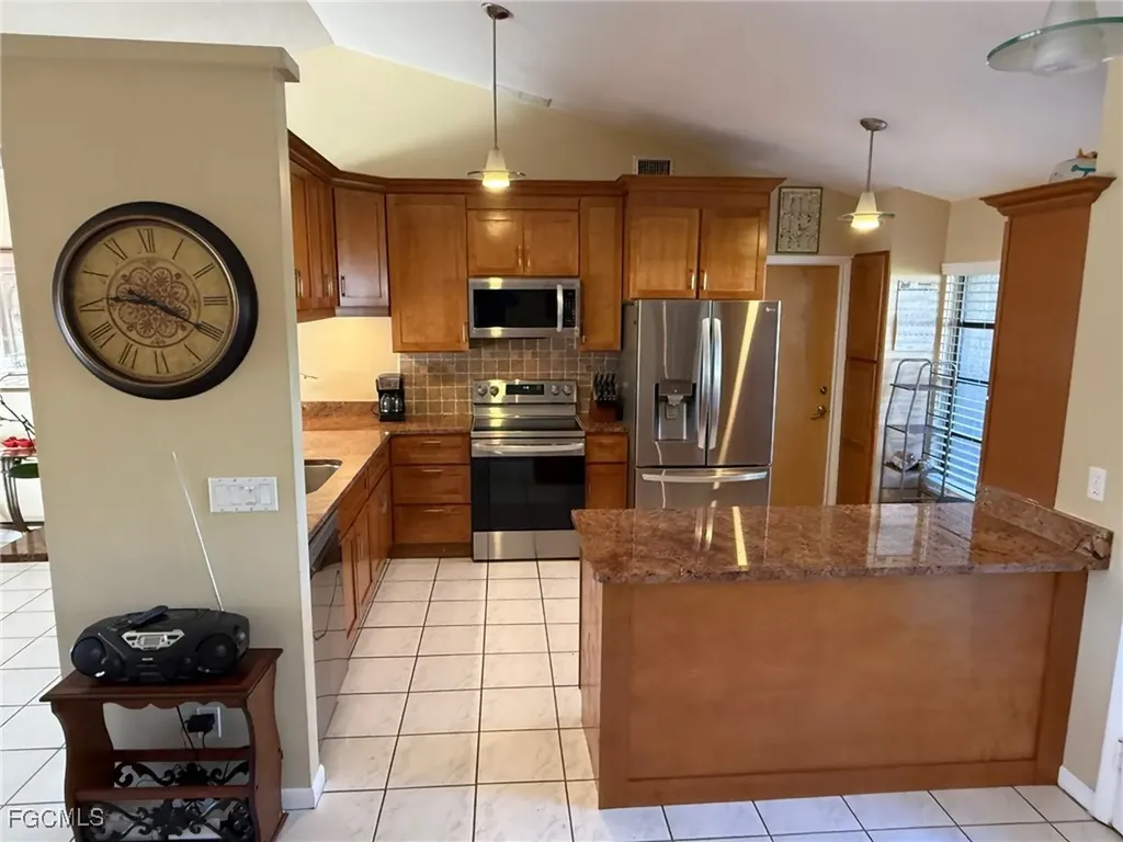 628 SW 35th Street Cape Coral FL 33914