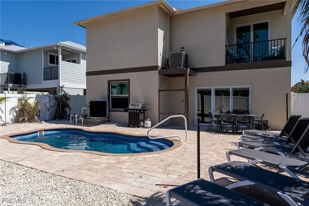 109 Gulfview Avenue Fort Myers Beach FL 33931