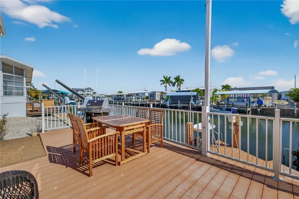 3088 Skipper Lane St. James City FL 33956