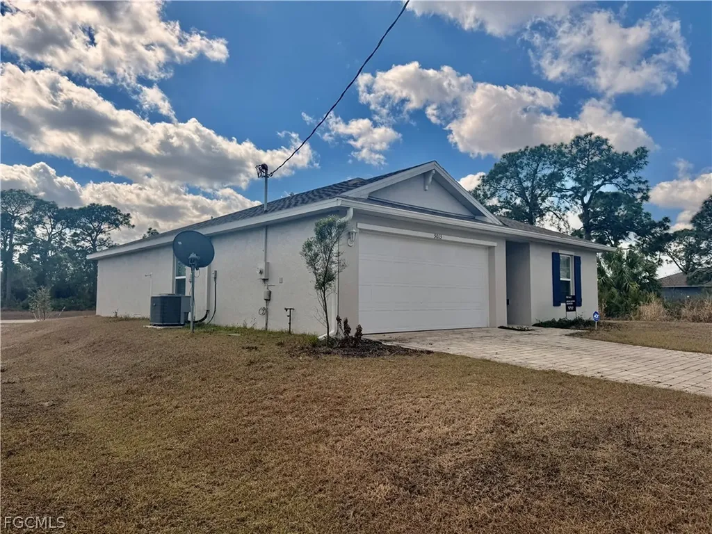 5013 Pinetree Circle Labelle FL 33935