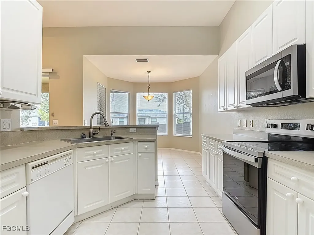 2005 SW Embers Terrace Cape Coral FL 33991